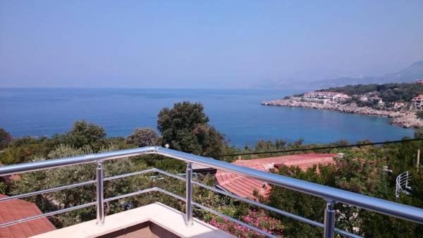 Monoliza Apartman Utjeha Kültér fotó