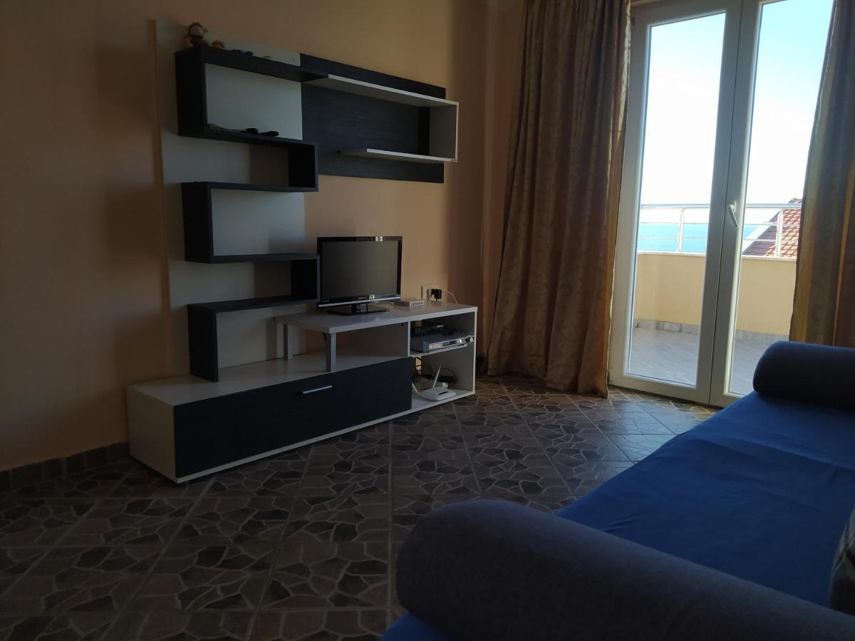 Monoliza Apartman Utjeha Kültér fotó