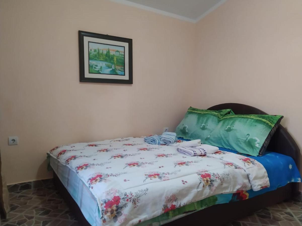 Monoliza Apartman Utjeha Kültér fotó